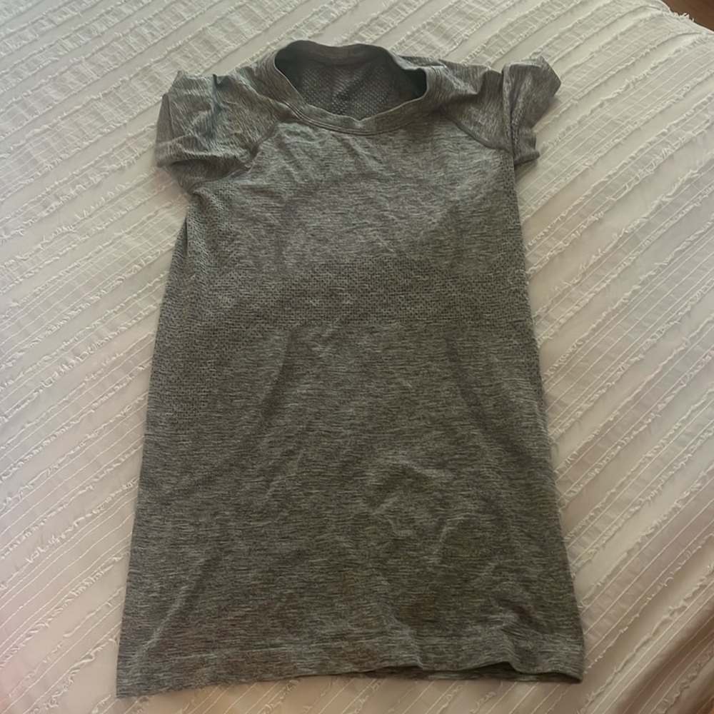 Lululemon Swiftly Tech Short Sleeve